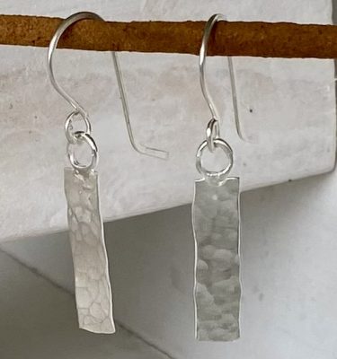 Hammered dangle earrings